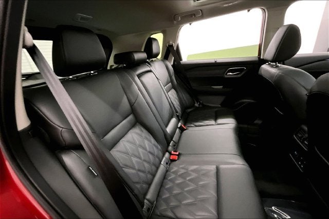 2026 Nissan Rogue Platinum AWD - Premium Package