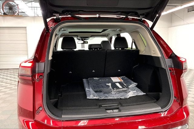2026 Nissan Rogue Platinum AWD - Premium Package