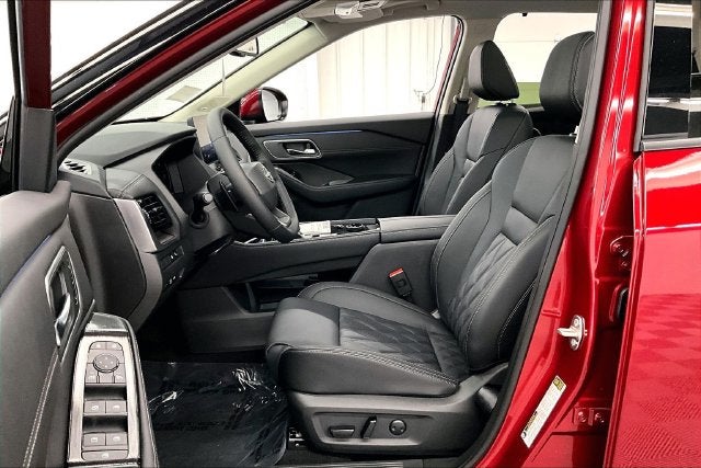 2026 Nissan Rogue Platinum AWD - Premium Package