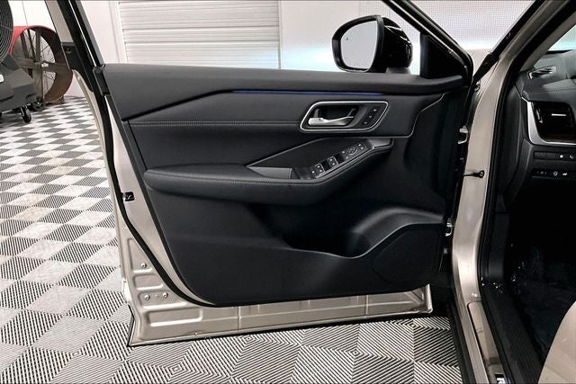 2026 Nissan Rogue Platinum AWD - Premium Package