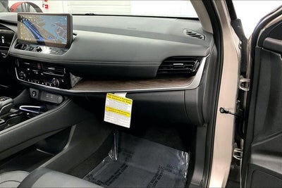 2026 Nissan Rogue Platinum AWD - Premium Package