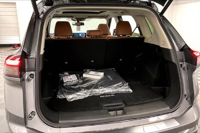 2026 Nissan Rogue Platinum AWD - Premium Package
