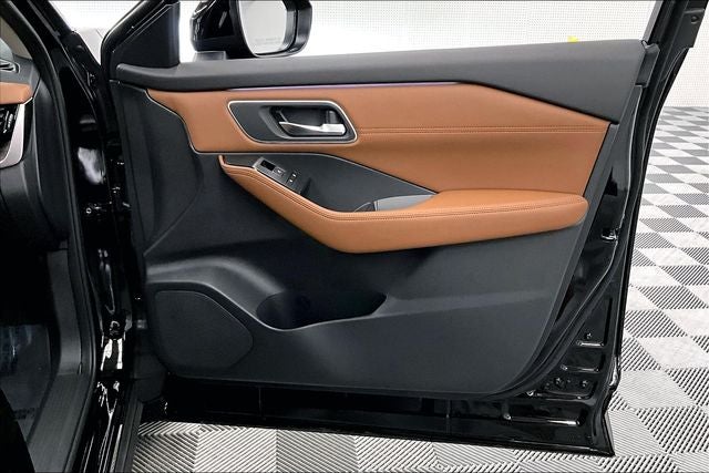 2026 Nissan Rogue Platinum AWD - Premium Package