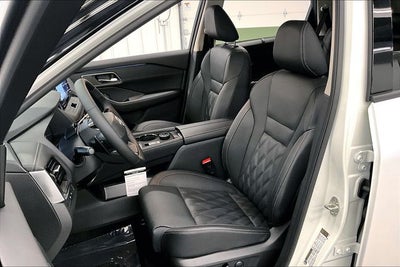 2025 Nissan Rogue Platinum AWD - Premium and Tech Packages