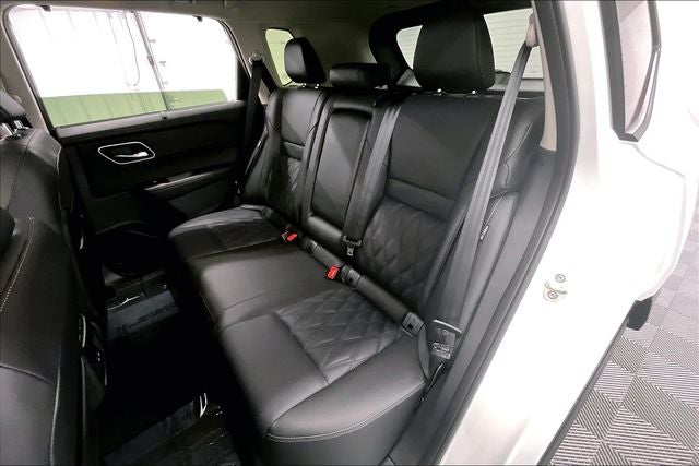 2025 Nissan Rogue Platinum AWD - Premium and Tech Packages