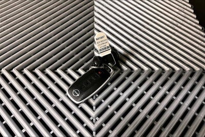 2025 Nissan Rogue Platinum AWD - Premium and Tech Packages