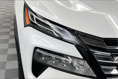 2025 Nissan Rogue Platinum AWD - Premium and Tech Packages