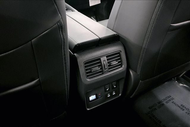 2025 Nissan Rogue Platinum AWD - Premium and Tech Packages