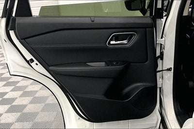 2025 Nissan Rogue Platinum AWD - Premium and Tech Packages