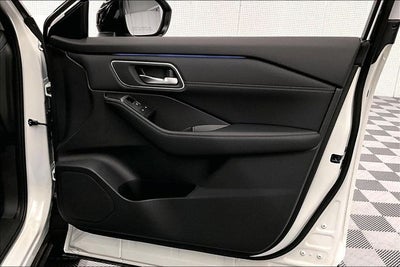 2025 Nissan Rogue Platinum AWD - Premium and Tech Packages