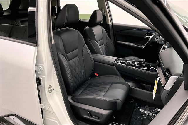 2025 Nissan Rogue Platinum AWD - Premium and Tech Packages