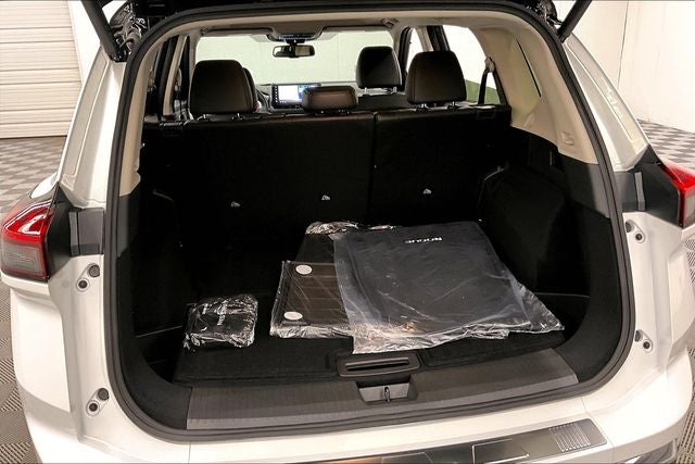 2025 Nissan Rogue Platinum AWD - Premium and Tech Packages