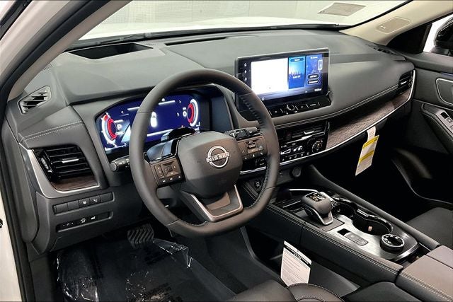 2025 Nissan Rogue Platinum AWD - Premium and Tech Packages