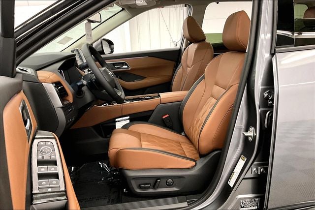 2026 Nissan Rogue Platinum AWD - Premium Package