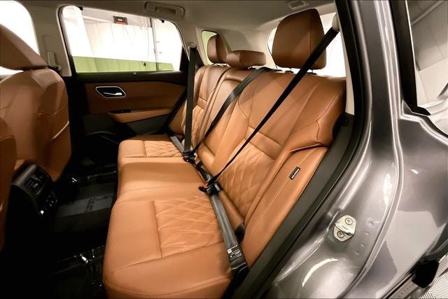 2026 Nissan Rogue Platinum AWD - Premium Package