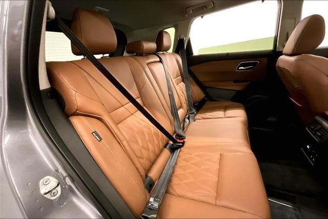 2026 Nissan Rogue Platinum AWD - Premium Package