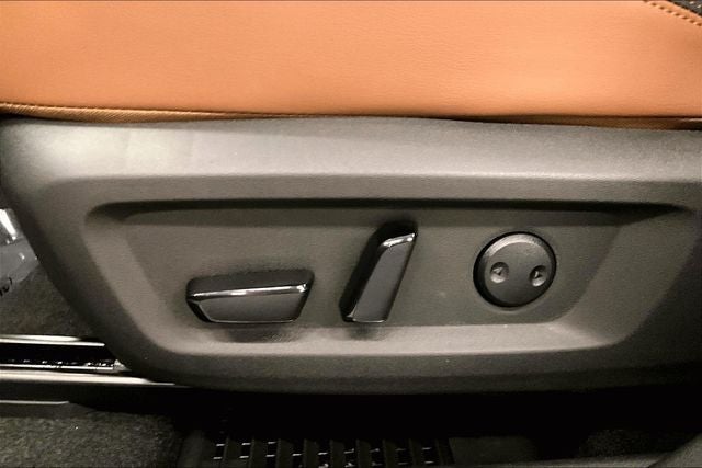 2026 Nissan Rogue Platinum AWD - Premium Package