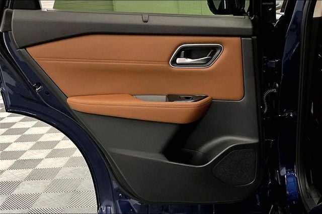 2026 Nissan Rogue Platinum AWD - Premium Package