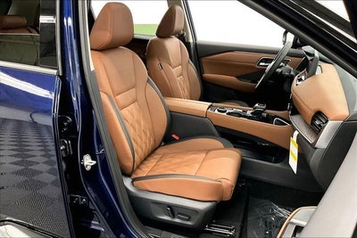 2026 Nissan Rogue Platinum AWD - Premium Package