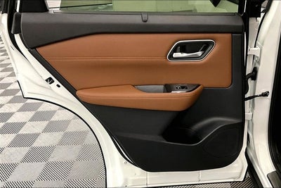 2026 Nissan Rogue Platinum AWD - Premium Package