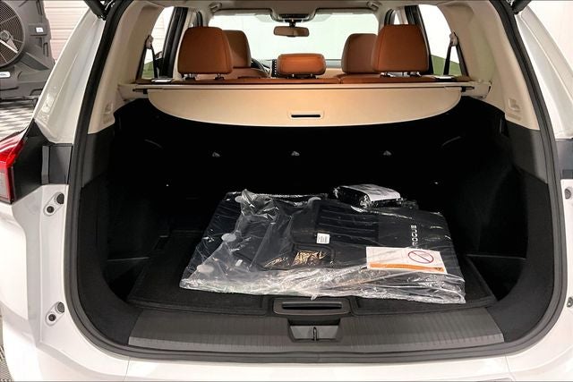 2026 Nissan Rogue Platinum AWD - Premium Package