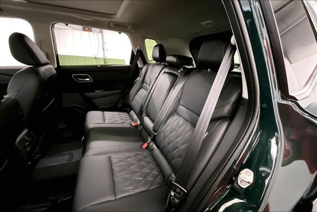 2026 Nissan Rogue Platinum AWD - Premium Package