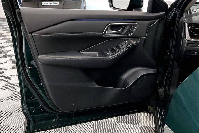 2026 Nissan Rogue Platinum AWD - Premium Package