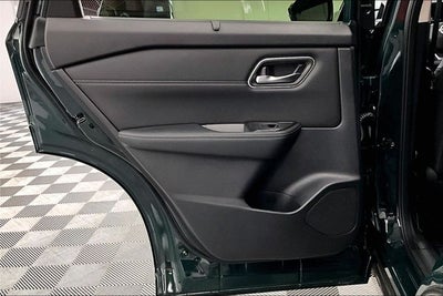 2026 Nissan Rogue Platinum AWD - Premium Package