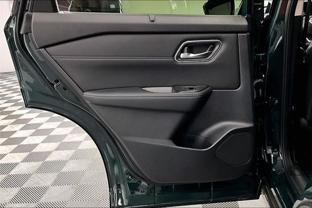 2026 Nissan Rogue Platinum AWD - Premium Package