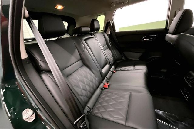 2026 Nissan Rogue Platinum AWD - Premium Package