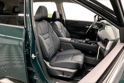 2026 Nissan Rogue Platinum AWD - Premium Package