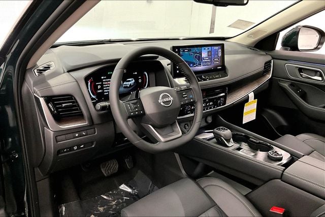 2026 Nissan Rogue Platinum AWD - Premium Package