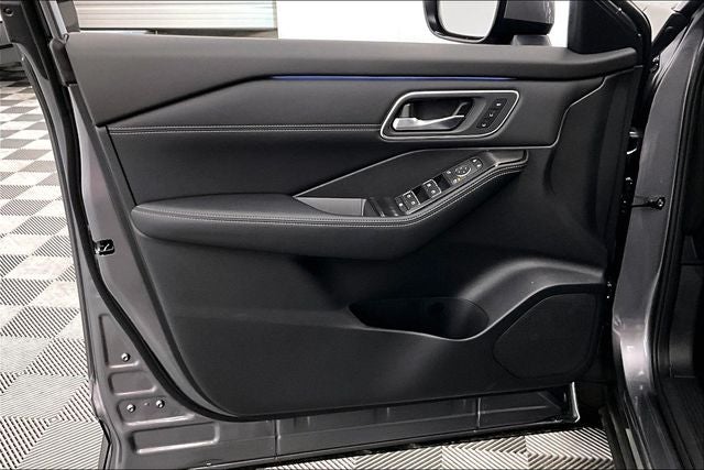 2026 Nissan Rogue Platinum AWD - Premium Package