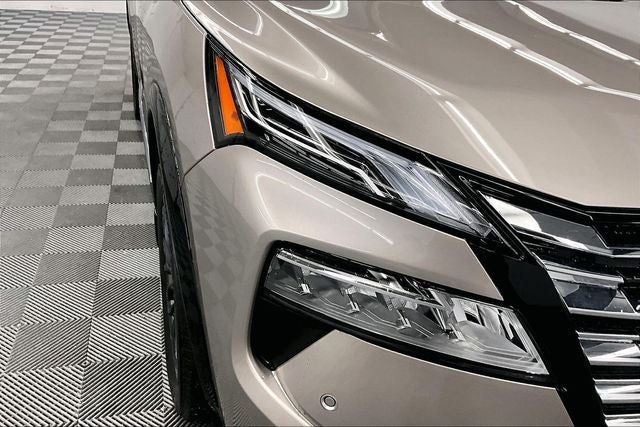 2026 Nissan Rogue Platinum AWD - Premium Package