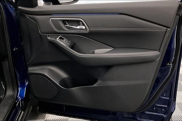 2026 Nissan Rogue Platinum AWD - Premium Package