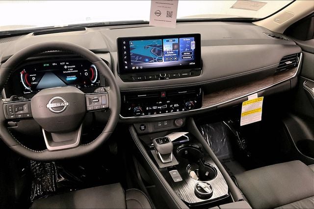 2026 Nissan Rogue Platinum AWD - Premium Package