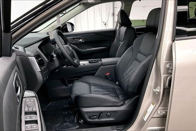 2026 Nissan Rogue Platinum AWD - Premium Package