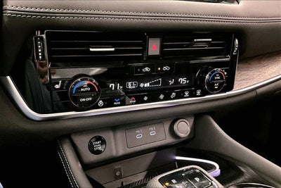 2026 Nissan Rogue Platinum AWD - Premium Package