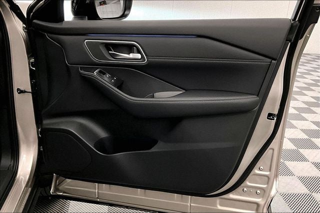 2026 Nissan Rogue Platinum AWD - Premium Package