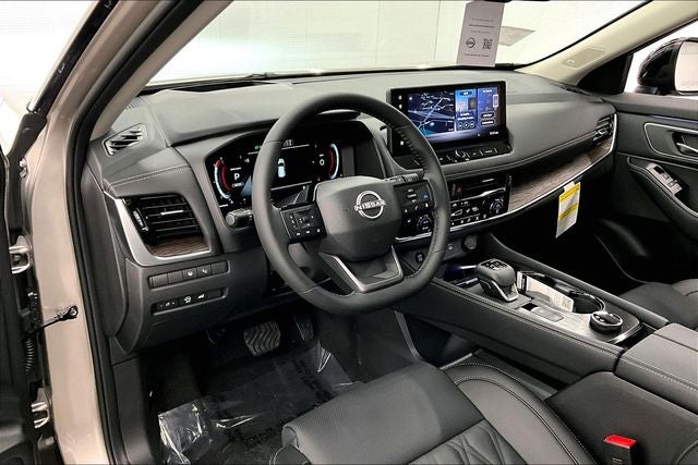 2026 Nissan Rogue Platinum AWD - Premium Package