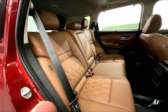 2026 Nissan Rogue Platinum AWD - Premium Package