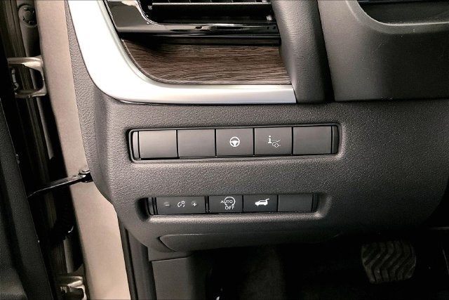 2026 Nissan Rogue Platinum AWD - Premium Package