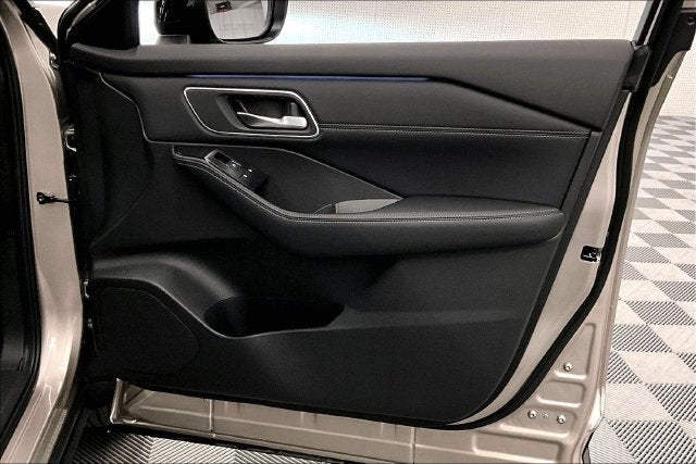 2026 Nissan Rogue Platinum AWD - Premium Package