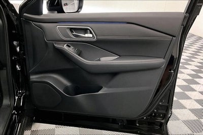 2026 Nissan Rogue Platinum AWD - Premium Package