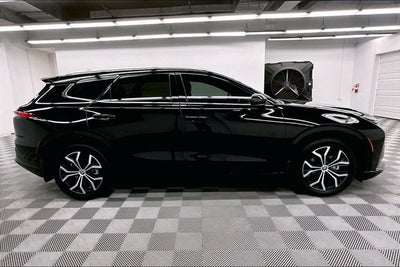 2025 Toyota Crown Signia XLE AWD - Adaptive Cruise - Htd Leather