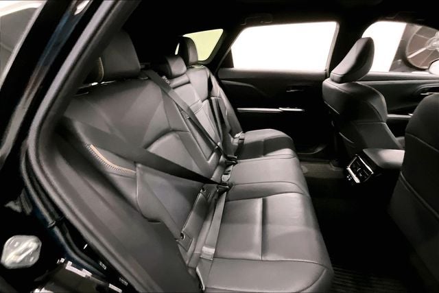 2025 Toyota Crown Signia XLE AWD - Adaptive Cruise - Htd Leather