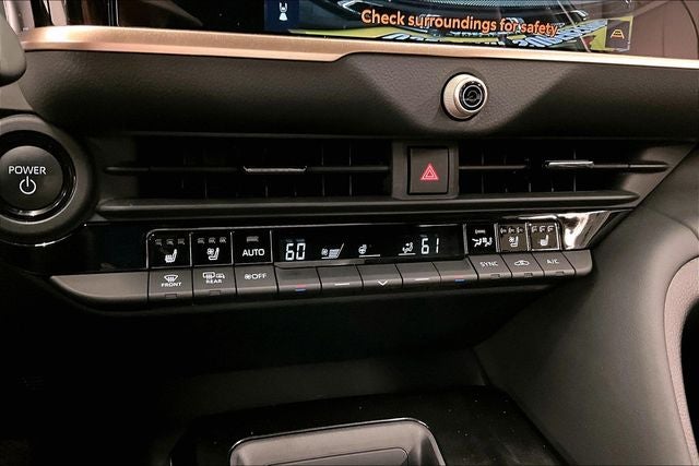 2025 Toyota Crown Signia XLE AWD - Adaptive Cruise - Htd Leather