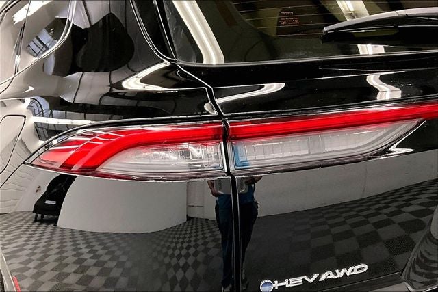 2025 Toyota Crown Signia XLE AWD - Adaptive Cruise - Htd Leather