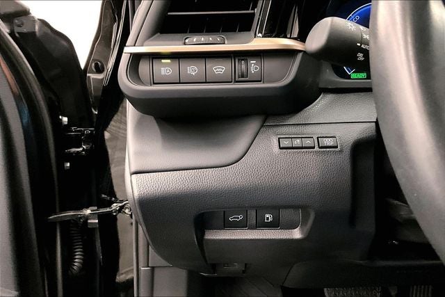 2025 Toyota Crown Signia XLE AWD - Adaptive Cruise - Htd Leather