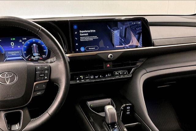 2025 Toyota Crown Signia XLE AWD - Adaptive Cruise - Htd Leather